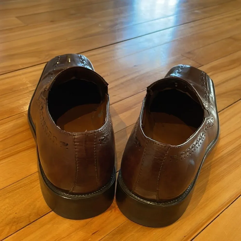 Fratelli deep burnished brown woven accent slip on leather loafers. Size 10.